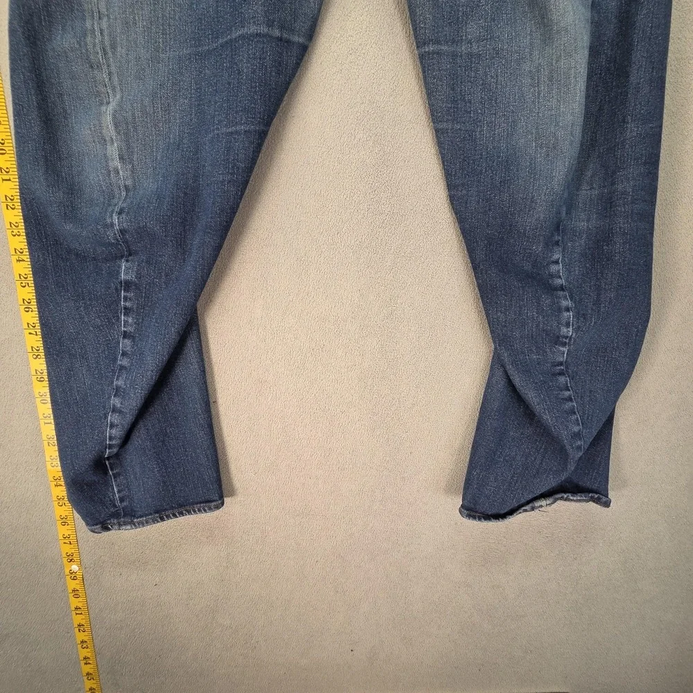 Levis important sizing
